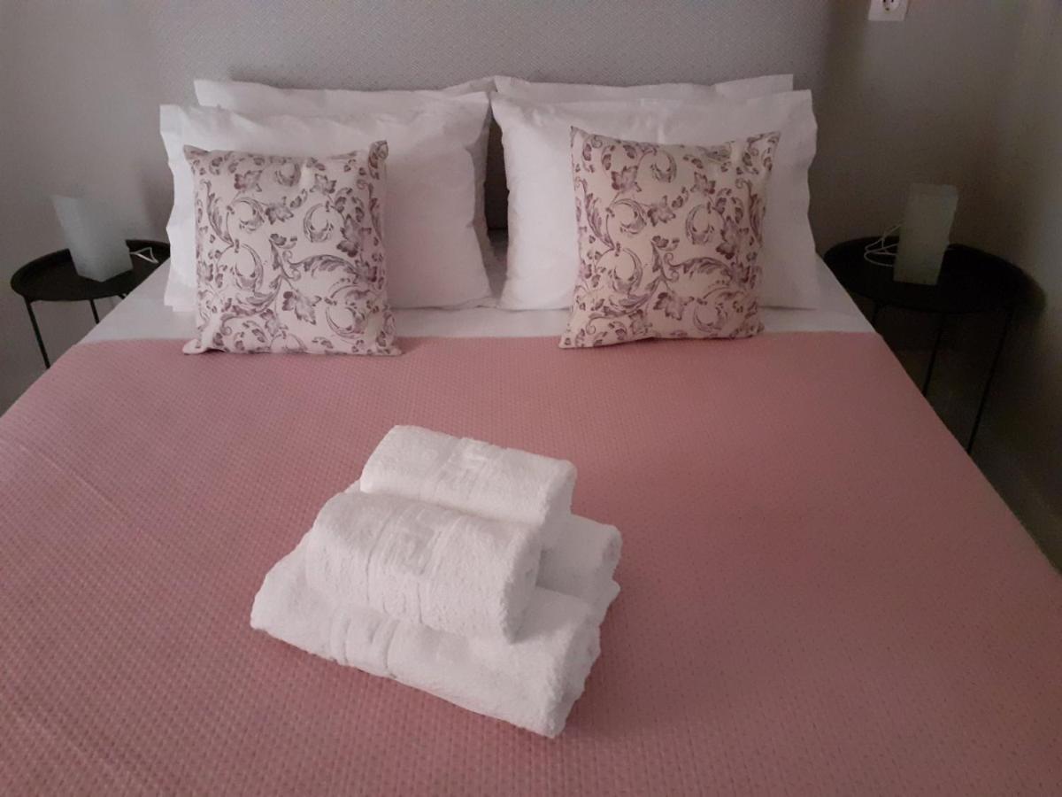 Nini'S House 2 Apartment นีดรี ภายนอก รูปภาพ